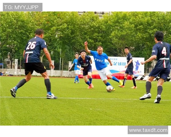 上海足球队灵活性排名创新高引发热议展现球队实力与潜力 上海足球队灵活性排名创新高引发热议展现球队实力与潜力