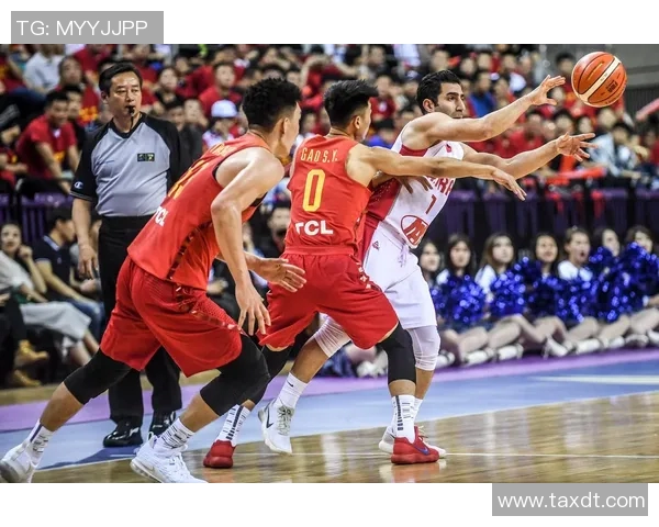 重庆篮球队与南京篮球队赛后复盘分析团队协作的关键因素与表现