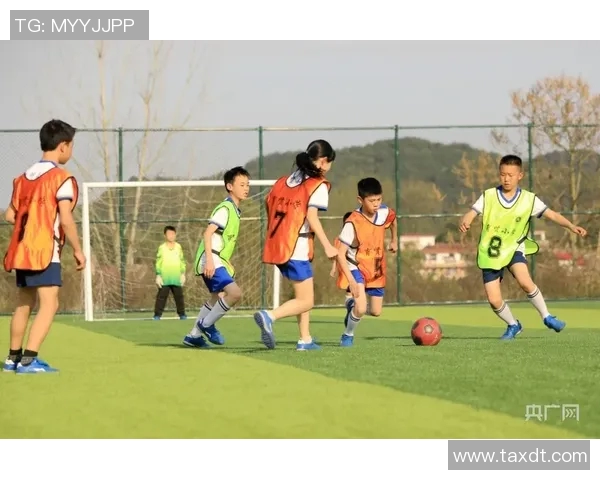 与足球明星亲密合影的难忘瞬间记录我的足球梦想与偶像的美好回忆